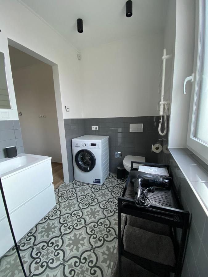 Twin House Apartment Gyal ภายนอก รูปภาพ