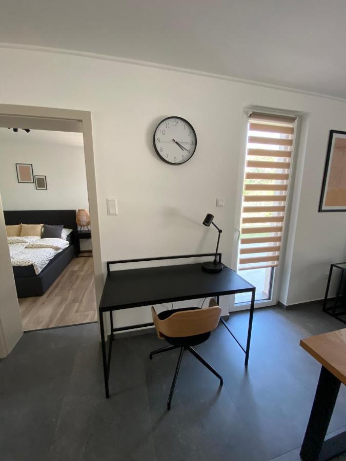 Twin House Apartment Gyal ภายนอก รูปภาพ