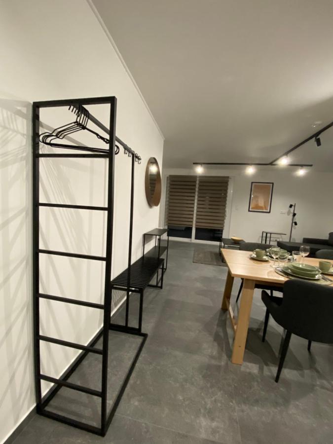 Twin House Apartment Gyal ภายนอก รูปภาพ