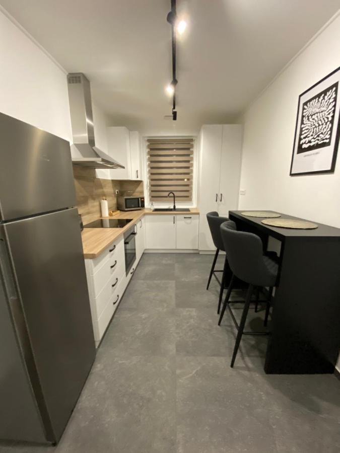 Twin House Apartment Gyal ภายนอก รูปภาพ