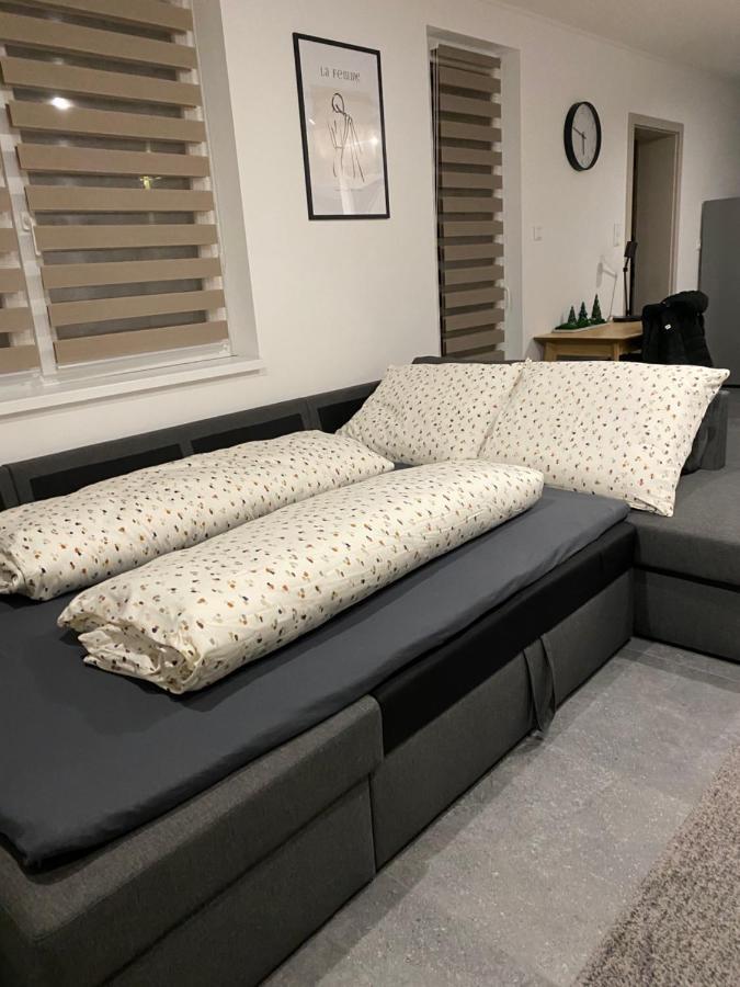 Twin House Apartment Gyal ภายนอก รูปภาพ